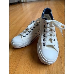 Mingbao White Canvas Sneakers